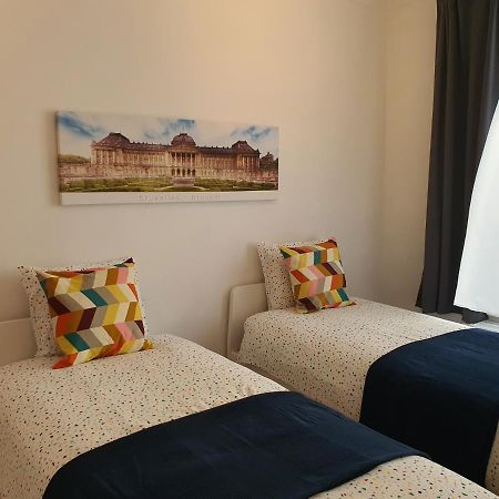 Chez Esmara Et Philippe Grand-Place Брюссель Номер фото
